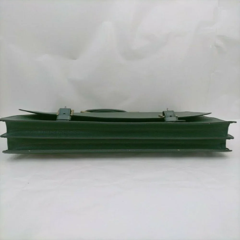Louis Vuitton Green Taiga Leather Porte Documents